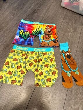 NWOT Scooby Doo boxer briefs & socks set